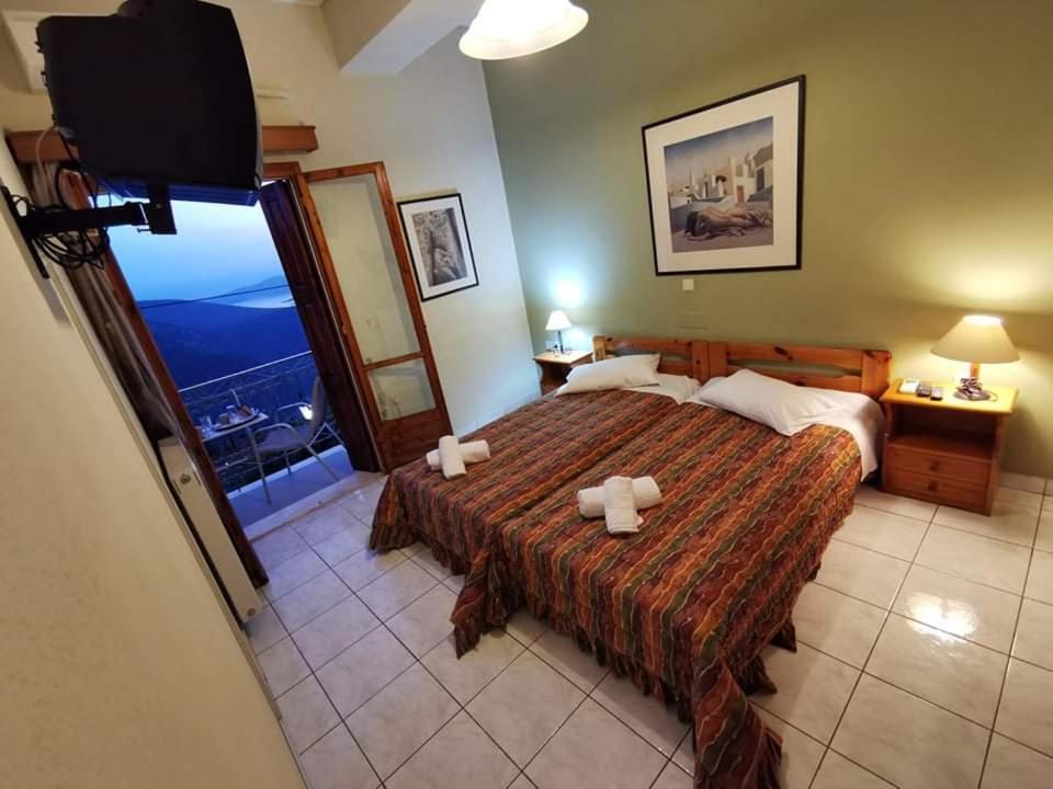 Sun View Guesthouse Delphi Bagian luar foto